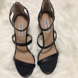 Steven Madden Flat Black Heel